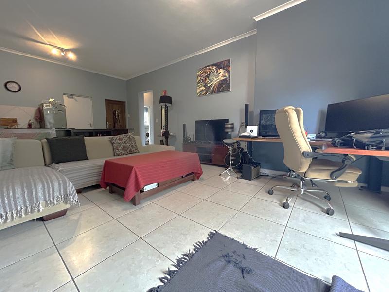 2 Bedroom Property for Sale in Muizenberg Western Cape